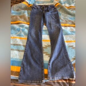 YMI curvy fit ultra high boot cut jeans size 7 length 28 inches